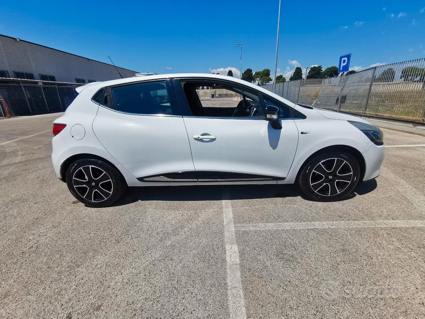 Renault Clio 2015 photo 5