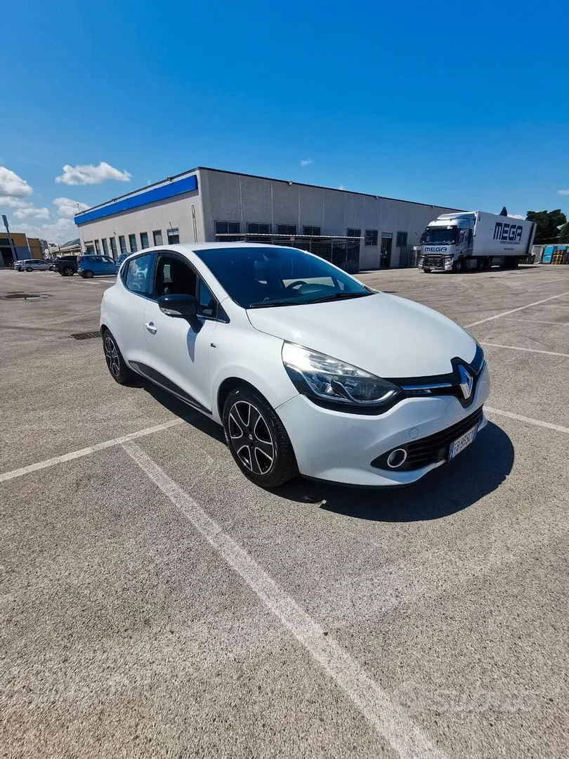 Renault Clio 2015 photo 3