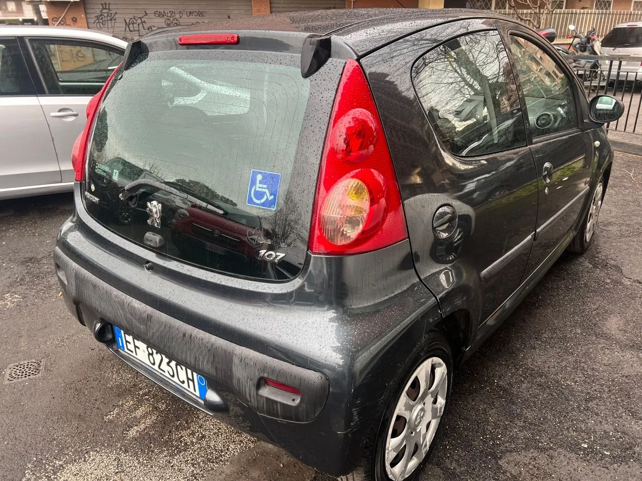 Peugeot 107 2011 photo 5