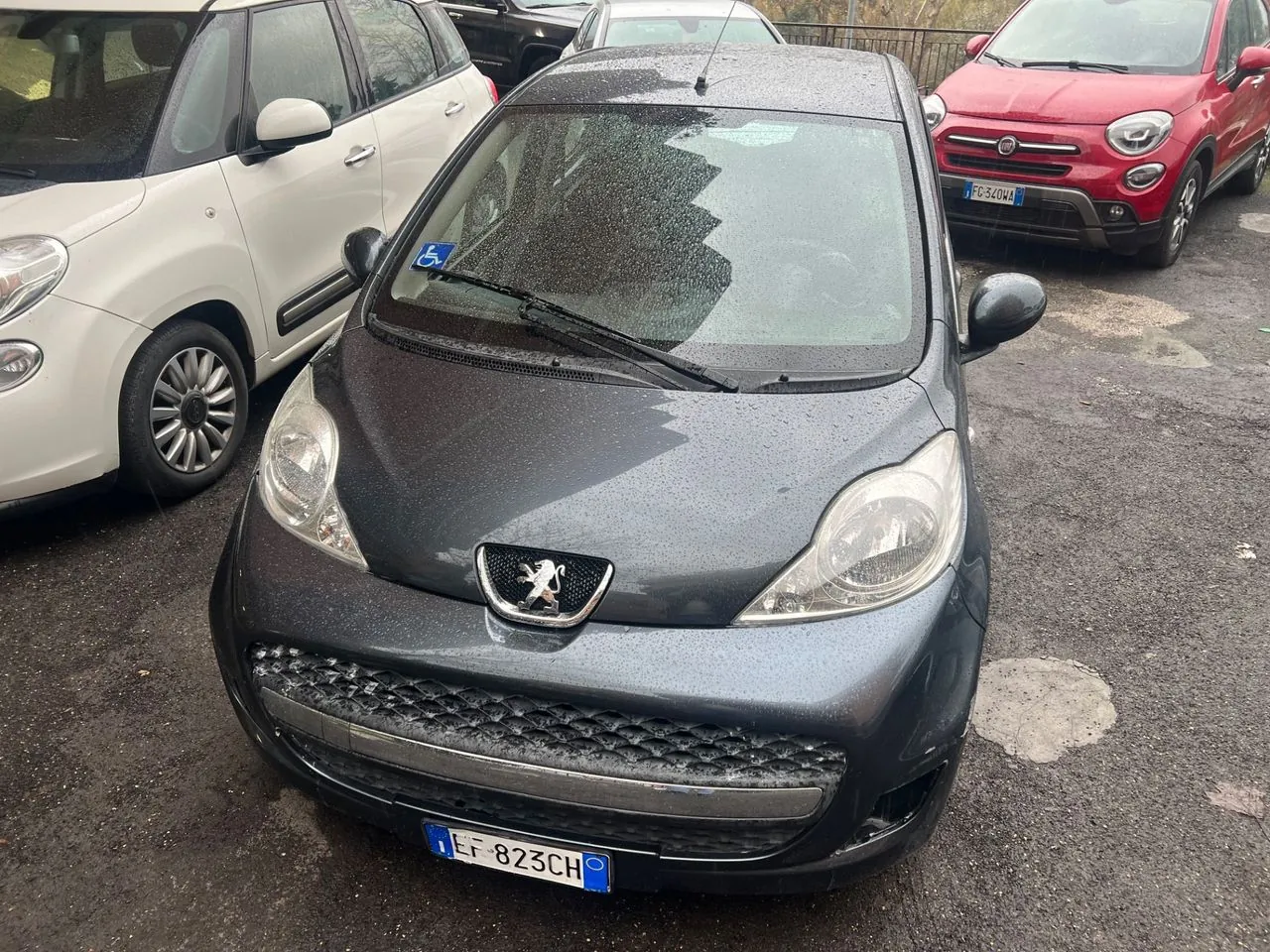 Peugeot 107 2011 photo 2