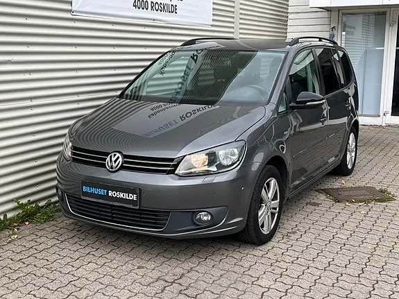 Volkswagen Touran 2013 photo 2