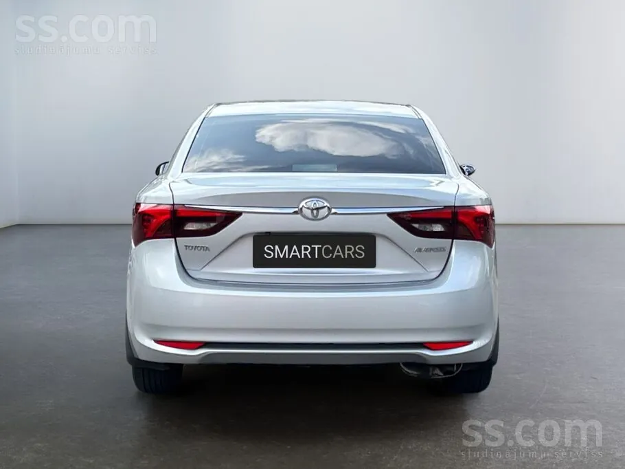 Toyota Avensis 2016 photo 4