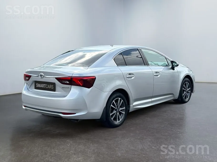 Toyota Avensis 2016 photo 5