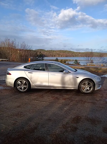 Tesla Model S 2017 photo 4