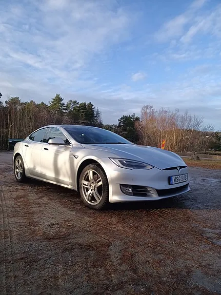 Tesla Model S 2017 photo 3