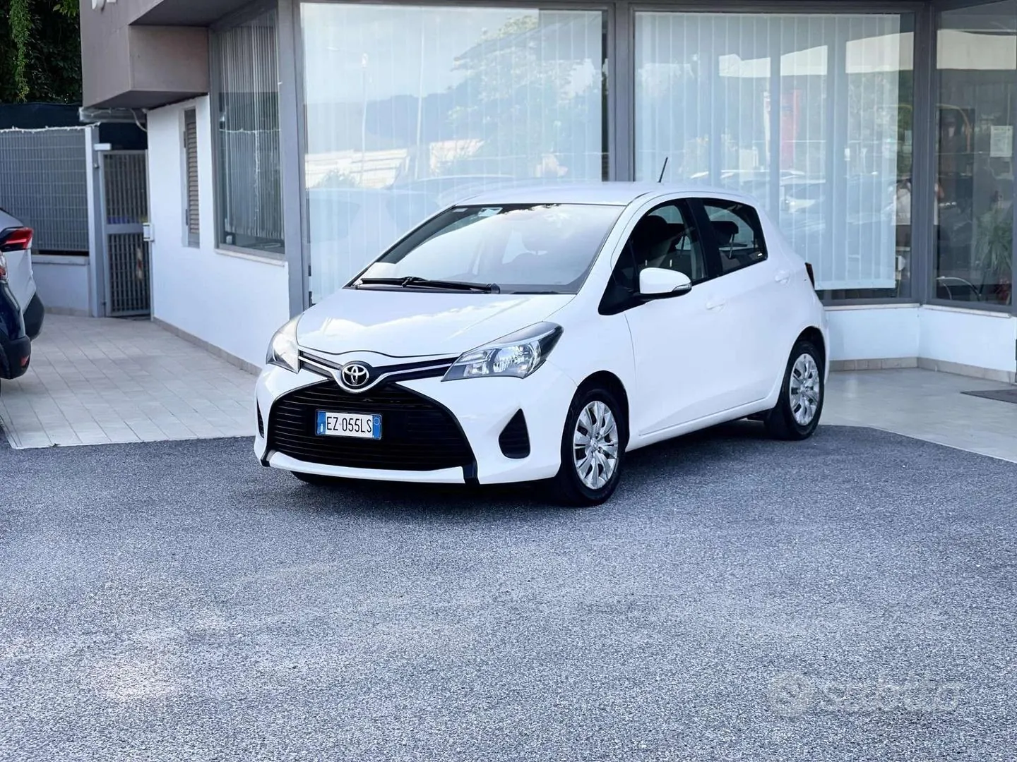 Toyota Yaris 2015 photo 3