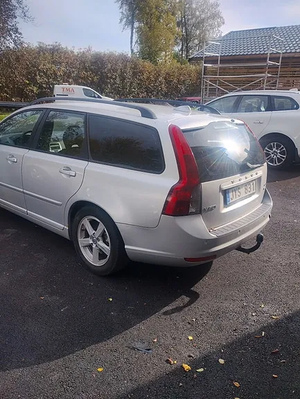 Volvo V50 2010 photo 2
