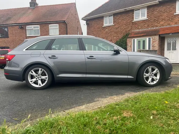 Audi A4 Avant 2016 photo 2