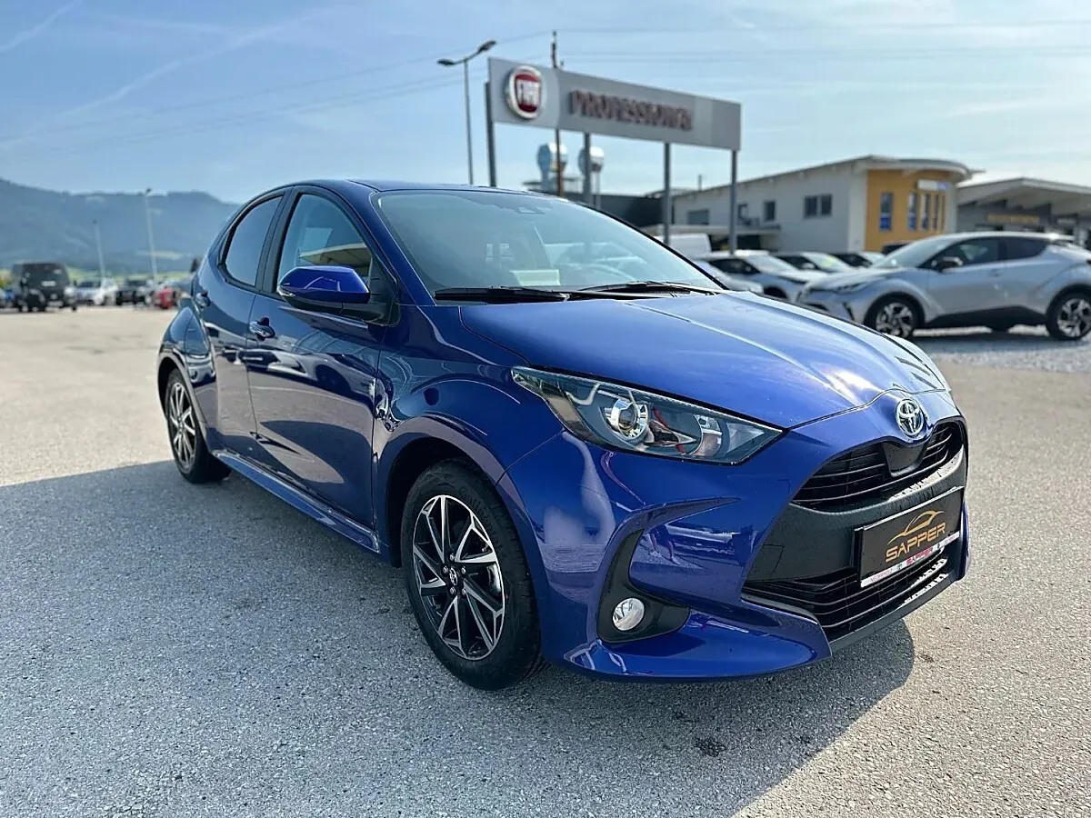 Toyota Yaris 2023 photo 3