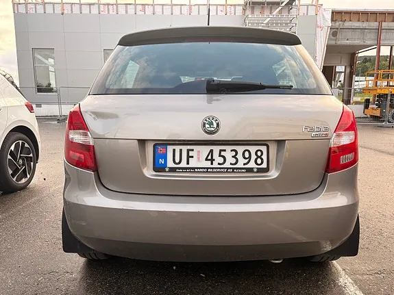Skoda Fabia 2010 photo 4