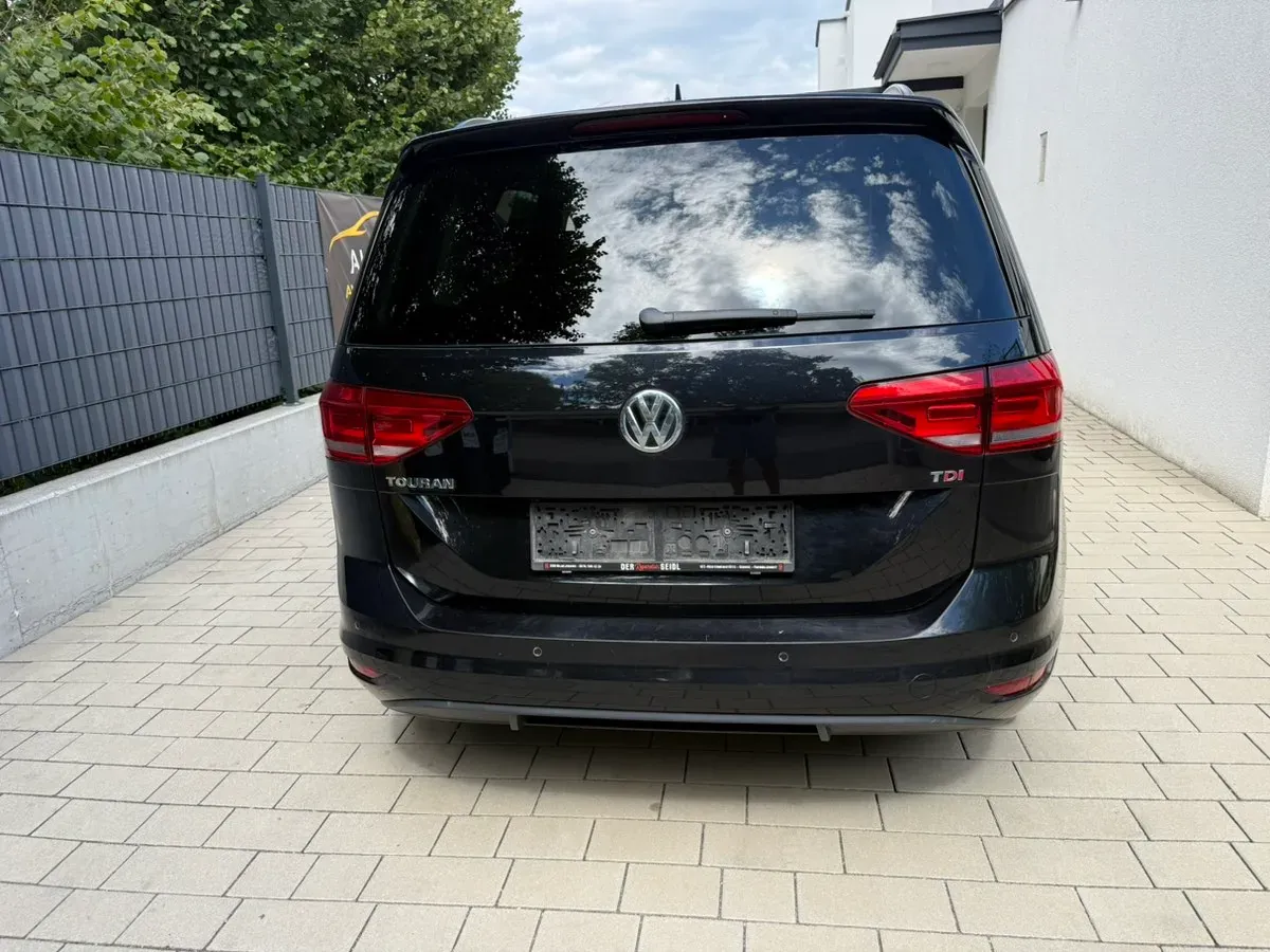 Volkswagen Touran 2017 photo 3