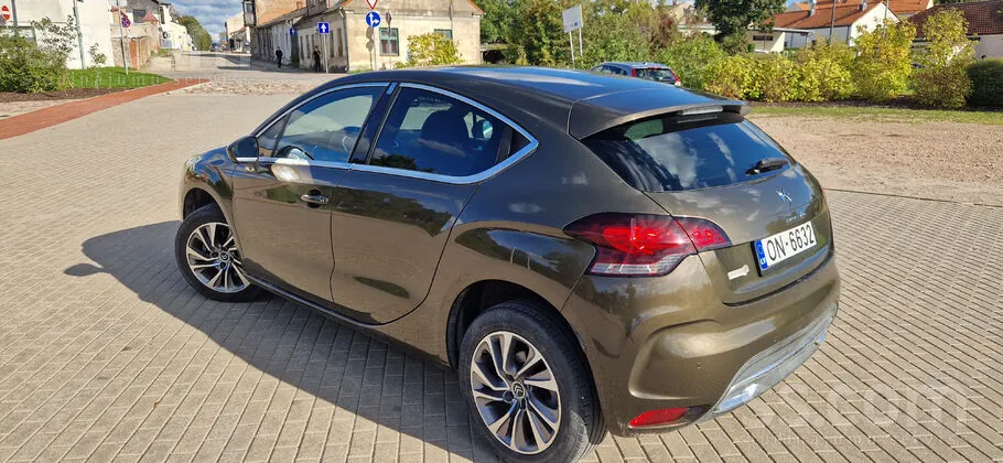 DS Automobiles Ds4