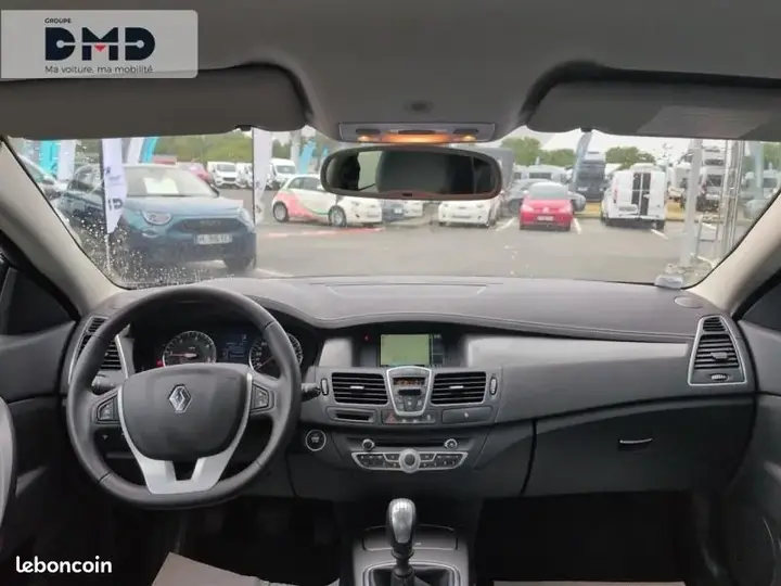 Renault Laguna 2012 photo 5