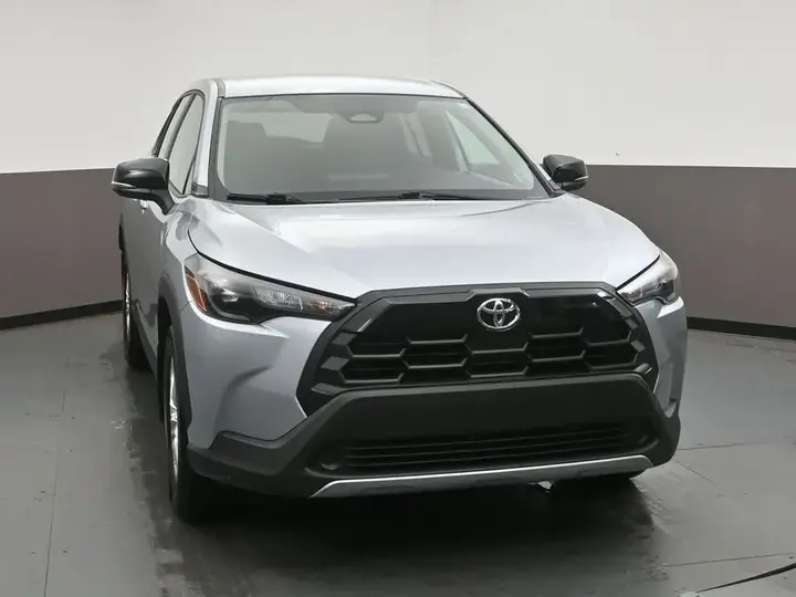 Toyota Corolla Cross 2026 photo 2