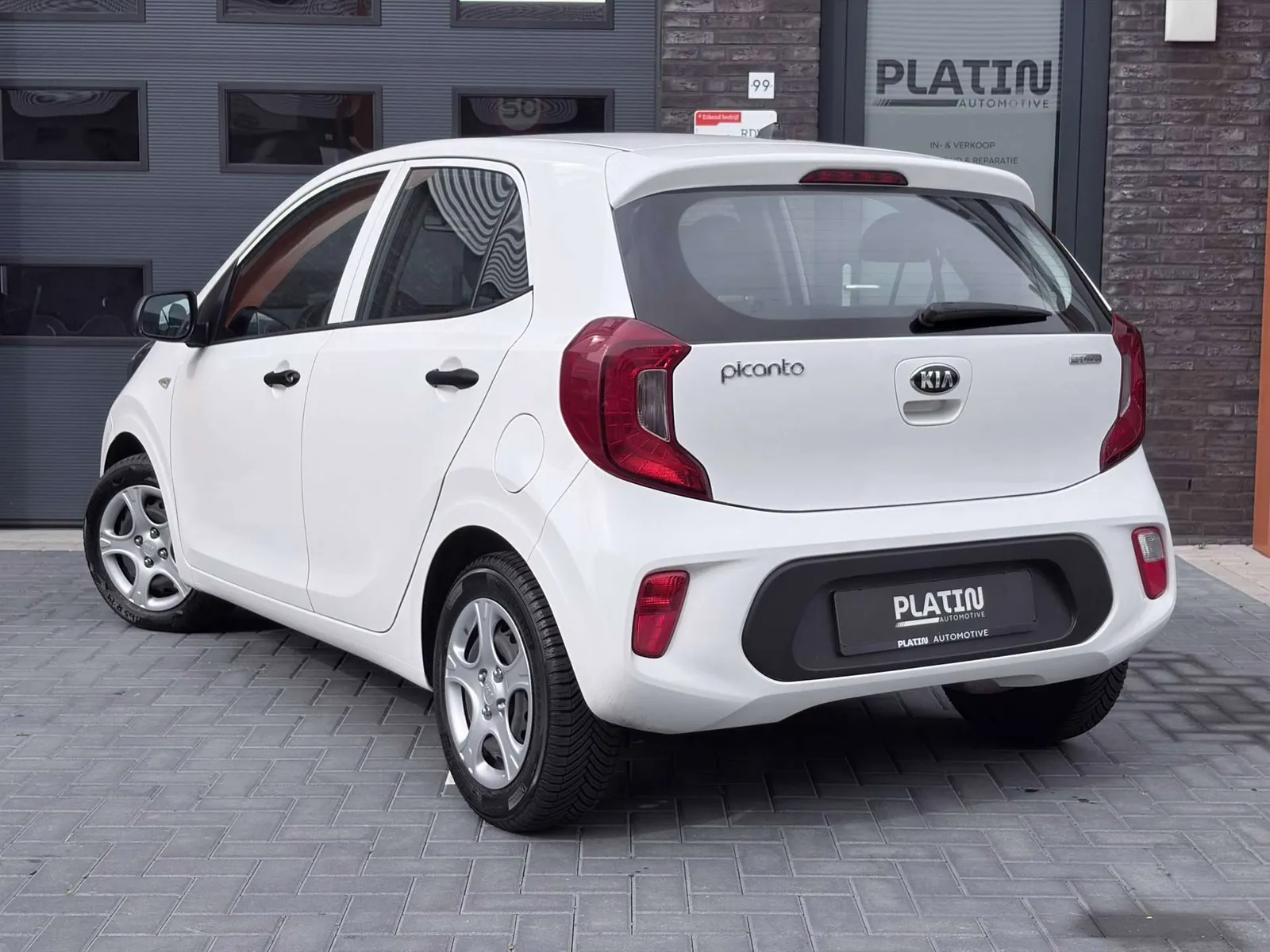 Kia Picanto 2018 photo 2