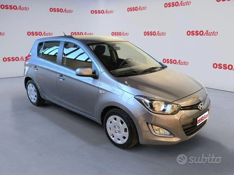 Hyundai I20 2013 photo 2
