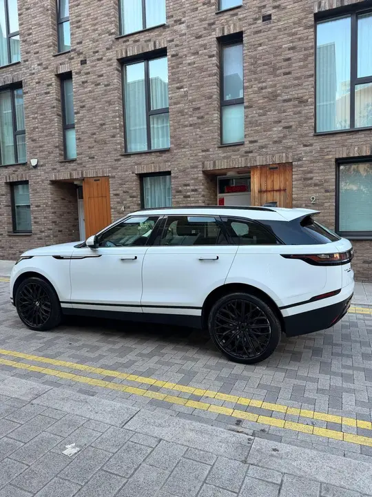 Land Rover Range Rover Velar 2018 photo 3