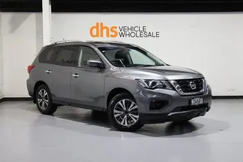 Nissan Pathfinder 2018 photo 2