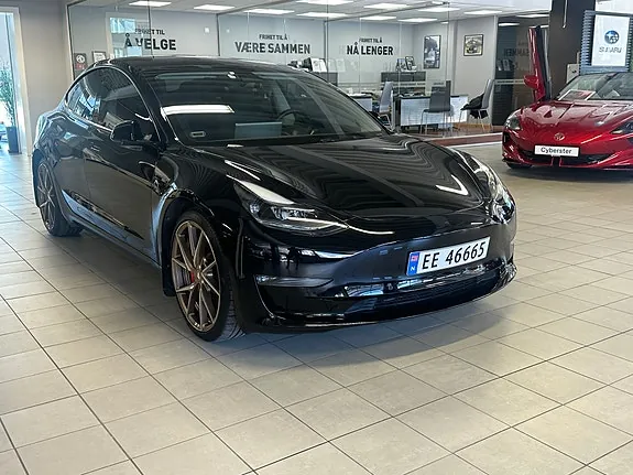 Tesla Model 3 2022 photo 2