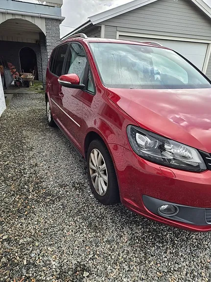 Volkswagen Touran 2015 photo 3