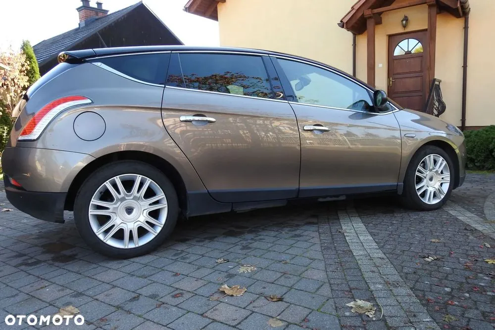 Lancia Delta 2010 photo 4