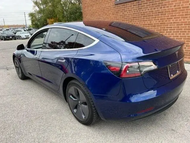 Tesla Model 3 2018 photo 3