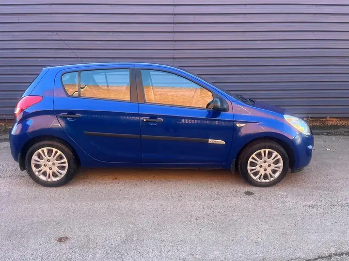 Hyundai I20 2011 photo 2