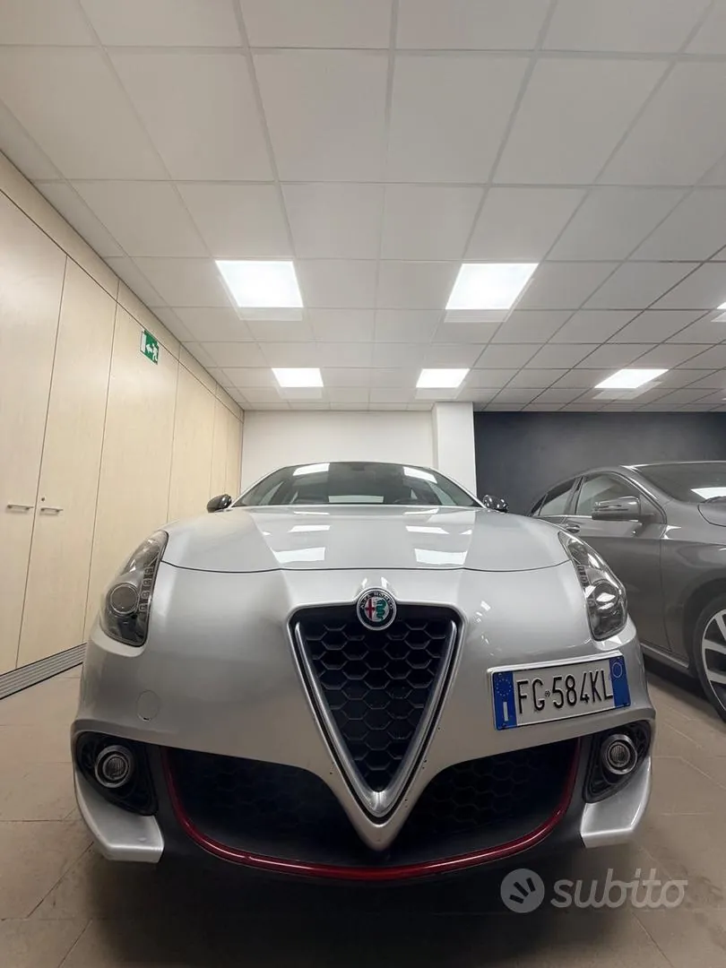 Alfa Romeo Giulietta 2017 photo 2