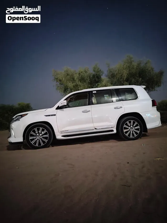 Lexus Lx 570 2011 photo 4