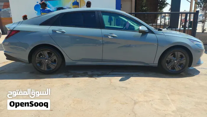 Hyundai Elantra 2022 photo 2