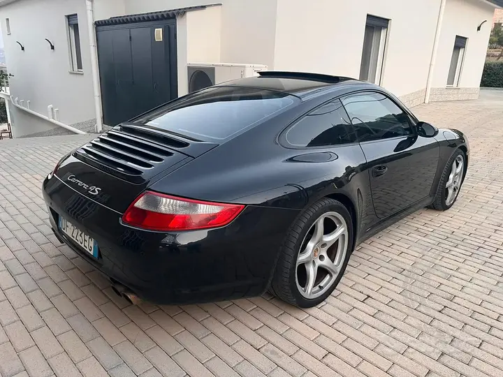 Porsche 911 2007 photo 2