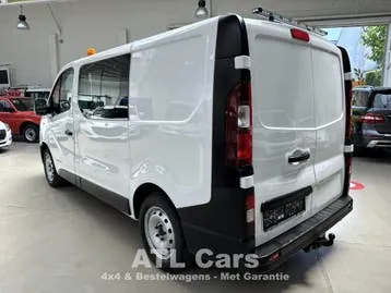 Renault Trafic 2017 photo 2
