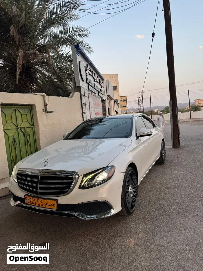 Mercedes-Benz E-Class 2017 photo 2
