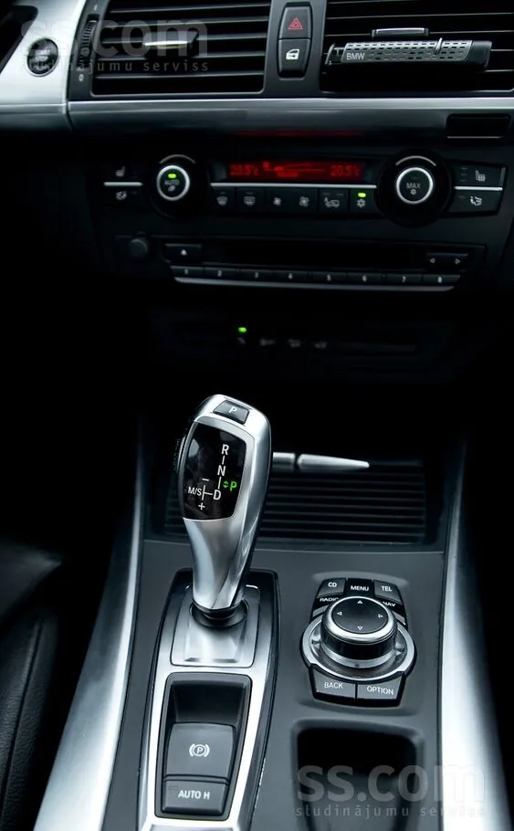 BMW X5 2011 photo 2