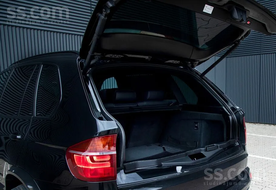 BMW X5 2011 photo 3