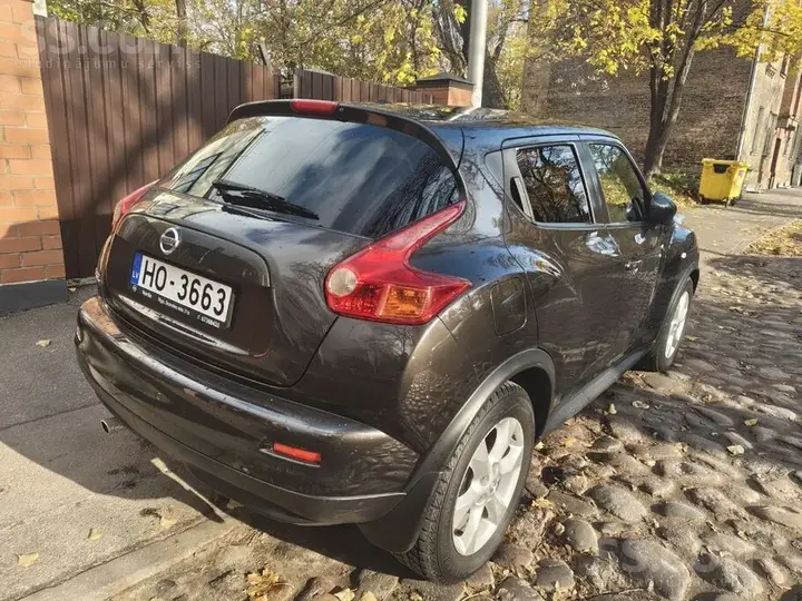 Nissan Juke 2011 photo 4