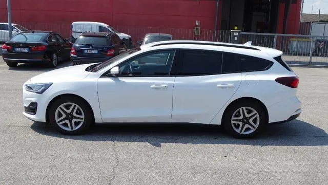 Ford Focus 2022 photo 4