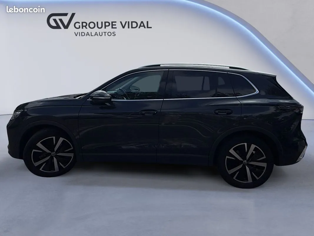 Volkswagen Tiguan 2024 photo 2