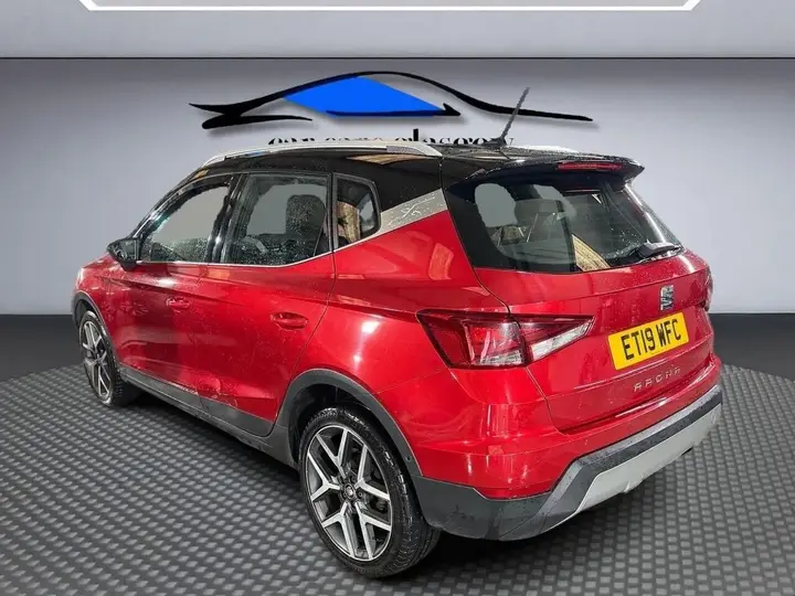Seat Arona 2019 photo 4