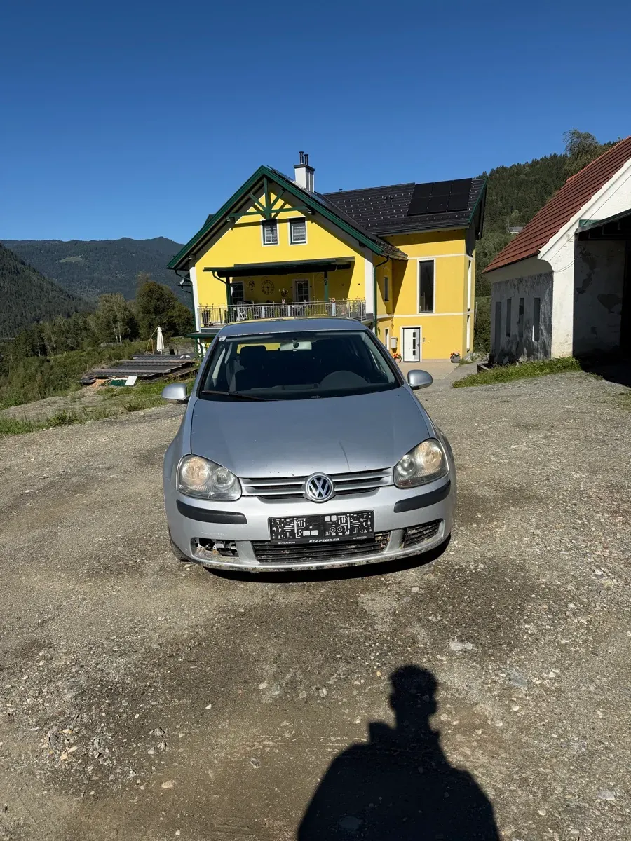 Volkswagen Golf 2004 photo 2