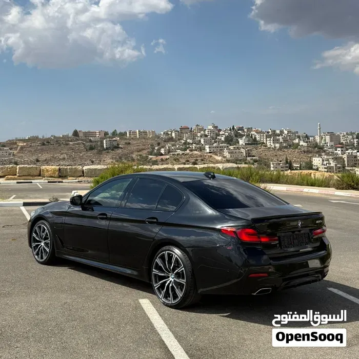 BMW 5 Series 2021 photo 2