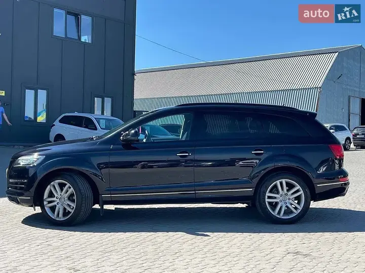 Audi Q7 2011 photo 4