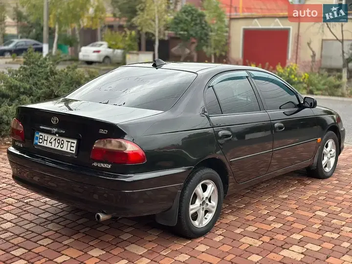 Toyota Avensis 2002 photo 3