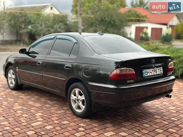 Toyota Avensis 2002 photo 4
