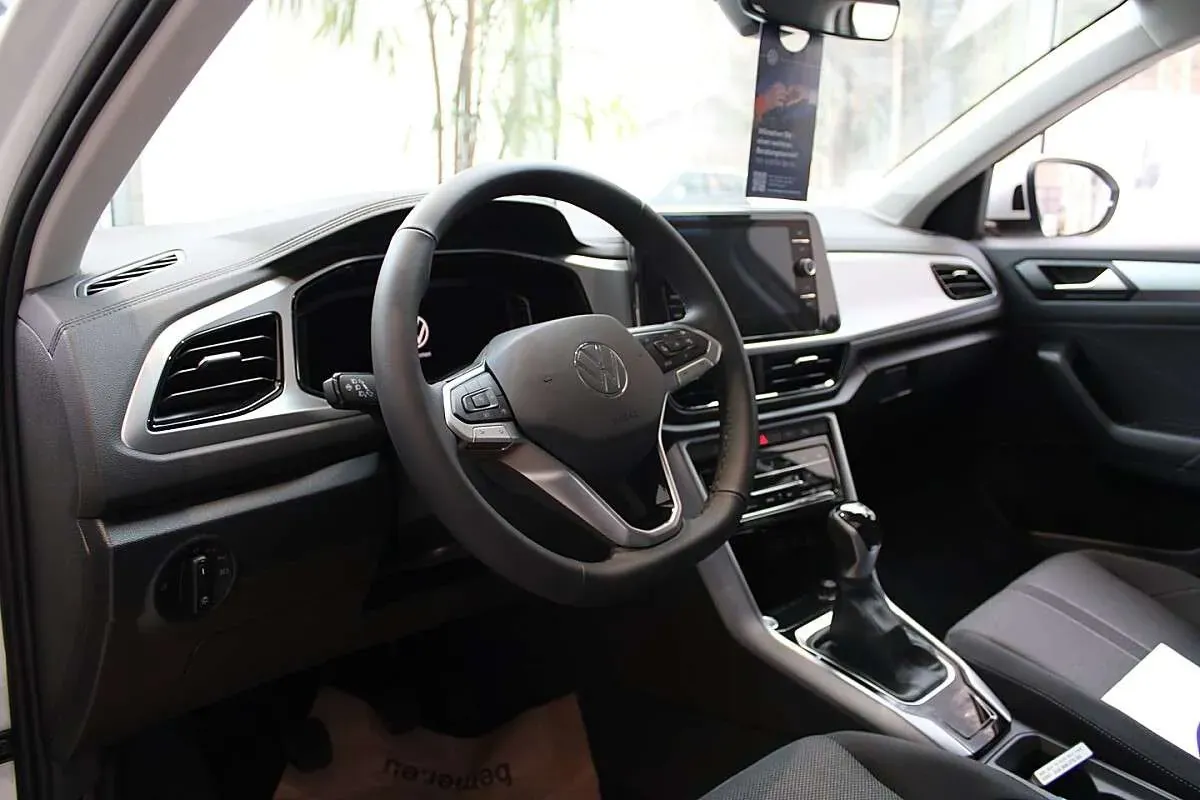 Volkswagen T-Roc 2026 photo 3