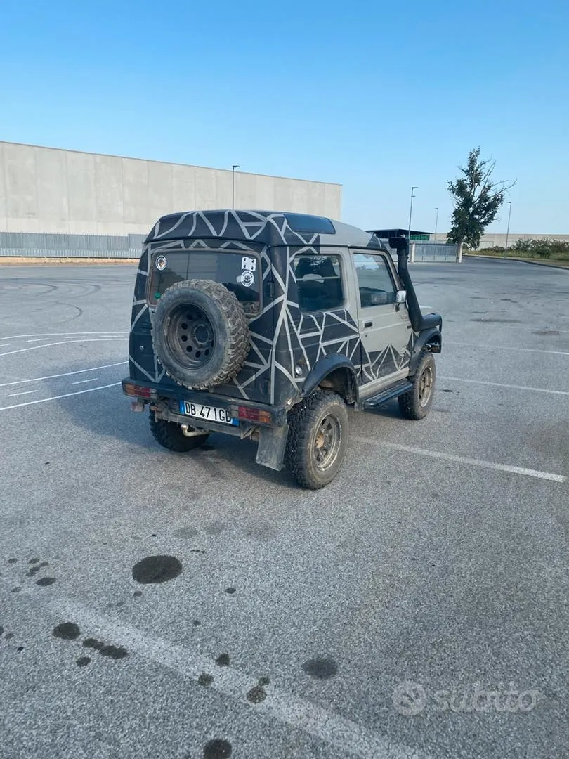 Suzuki Samurai 1988 photo 3