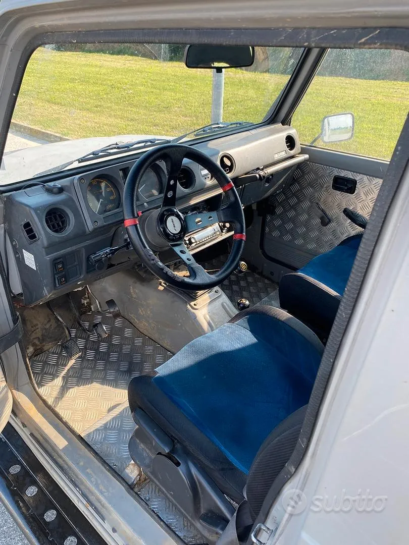 Suzuki Samurai 1988 photo 4