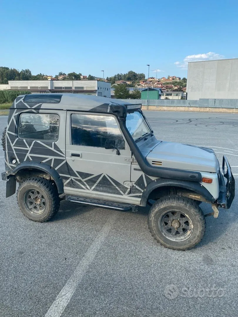 Suzuki Samurai