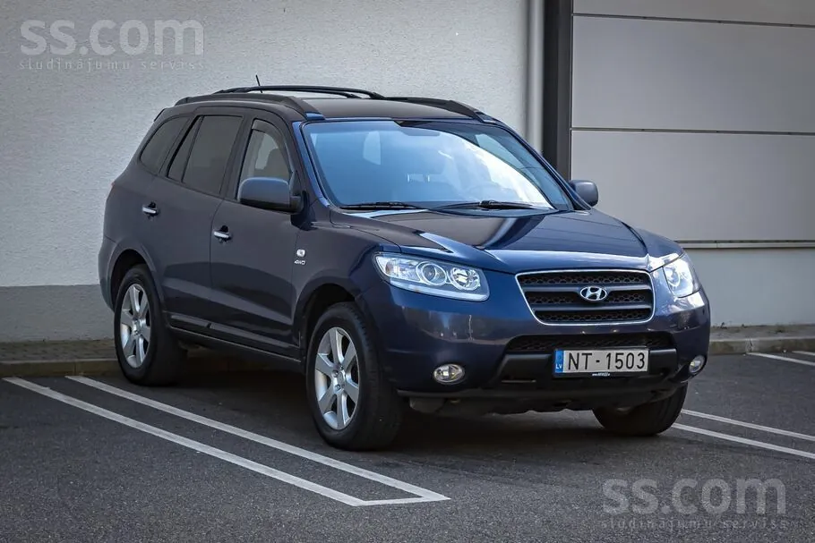 Hyundai Santa Fe 2010 photo 3