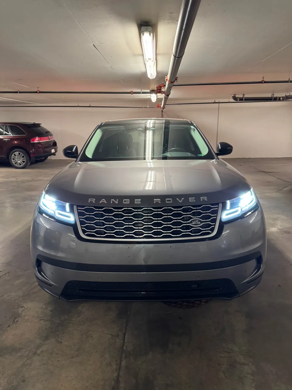 Land Rover Range Rover Velar 2022 photo 2